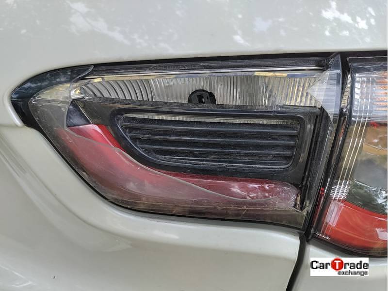 Cracks on the right tail light