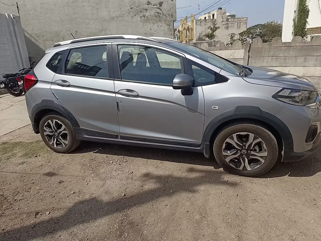 Used 21 Honda Wr V Sv Mt Petrol For Sale At Rs 9 00 000 In Jamnagar Cartrade