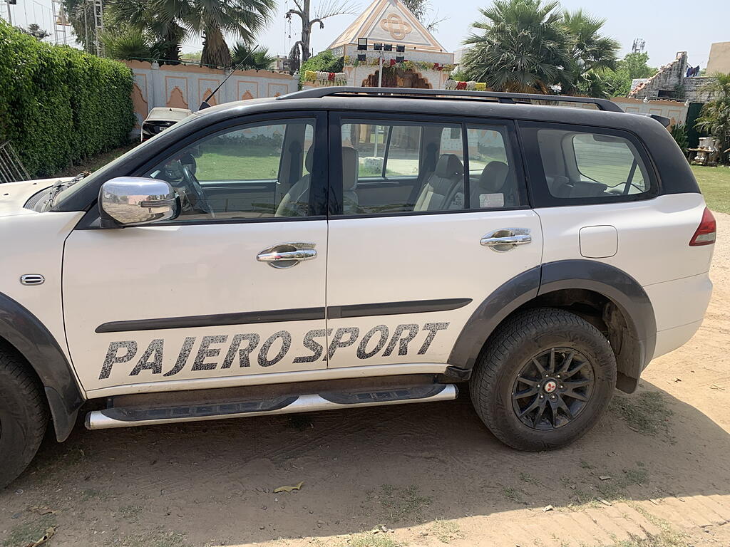 Used Mitsubishi Pajero Sport Select Plus AT in Gurgaon