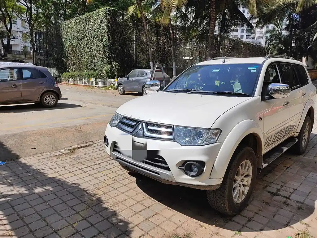 Second Hand Mitsubishi Pajero Sport 2.5 AT in Bangalore