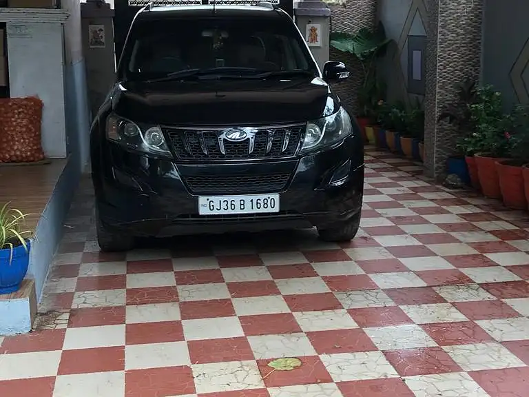 Second Hand Mahindra XUV500 [2015-2018] W4 [2015-2016] in Rajkot