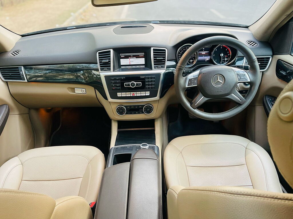 Used Mercedes-Benz M-Class ML 250 CDI in Ahmedabad