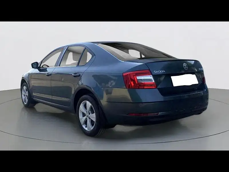 Second Hand Skoda Octavia [2017-2021] 1.8 TSI Style Plus AT [2017] in Hyderabad