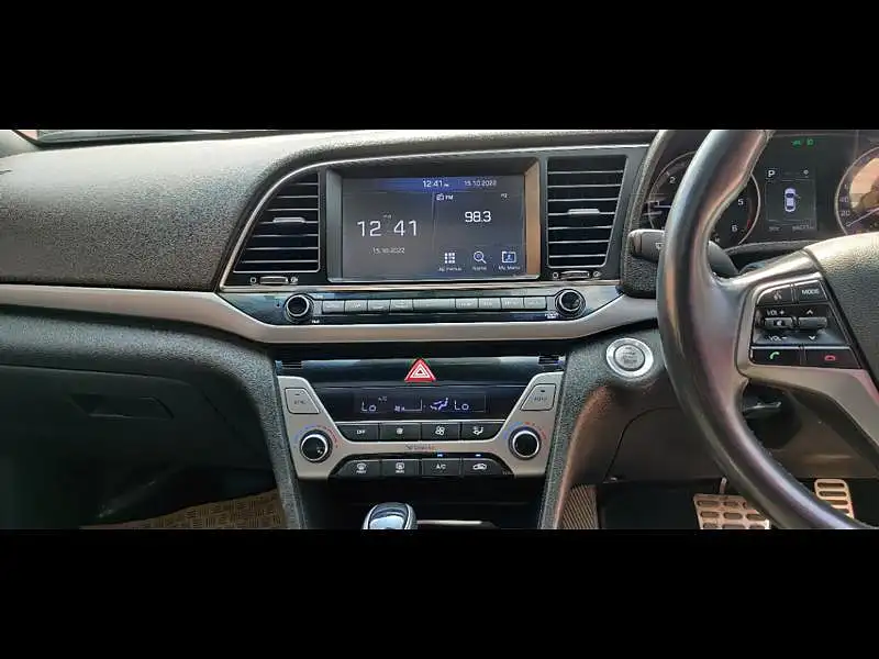 Second Hand Hyundai Elantra SX (O) 2.0 AT in Lucknow