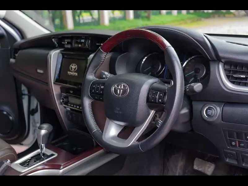 Used Toyota Fortuner [2016-2021] 2.8 4x2 AT [2016-2020] in Lucknow