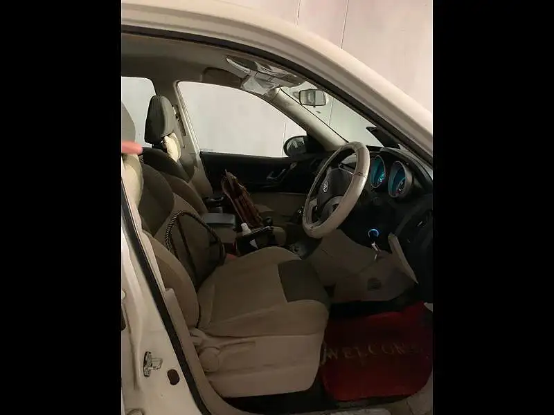 Second Hand Mahindra XUV500 [2015-2018] W6 in Lucknow