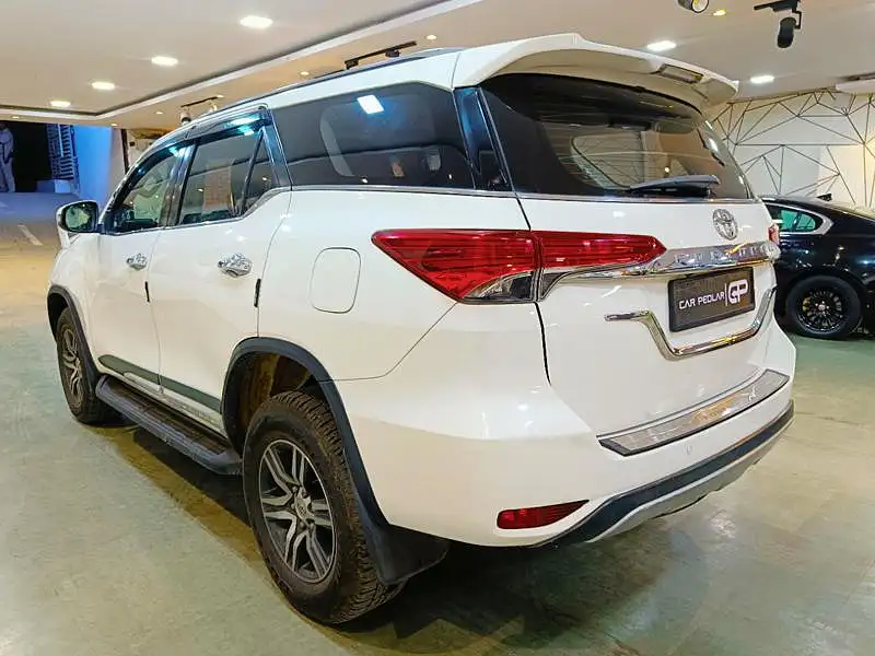 Used Toyota Fortuner [2016-2021] 2.8 4x2 AT [2016-2020] in Lucknow