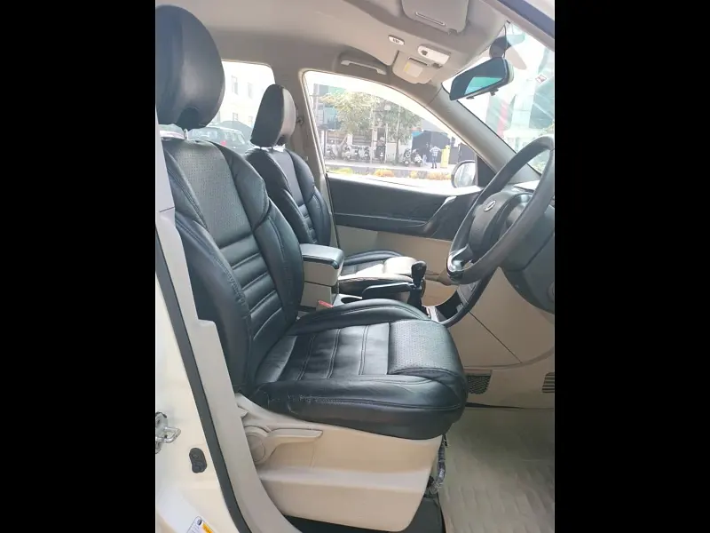 Second Hand Mahindra XUV500 [2015-2018] W4 1.99 in Noida