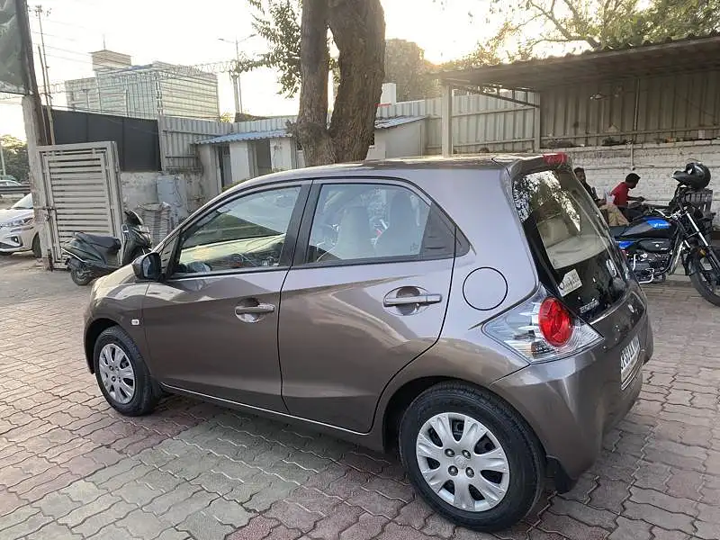 Second Hand Honda Brio VX MT in Lucknow