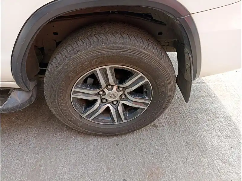 Used Toyota Fortuner [2016-2021] 2.8 4x2 AT [2016-2020] in Mumbai