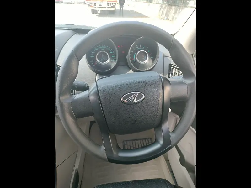 Second Hand Mahindra XUV500 [2015-2018] W4 1.99 in Noida