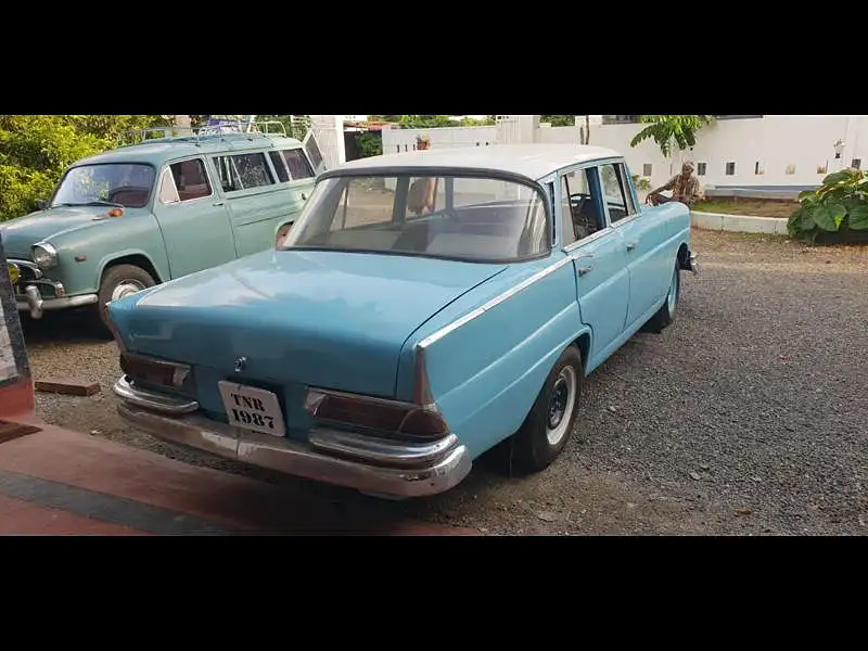 Second Hand Mercedes-Benz 190 W110 in Dehradun