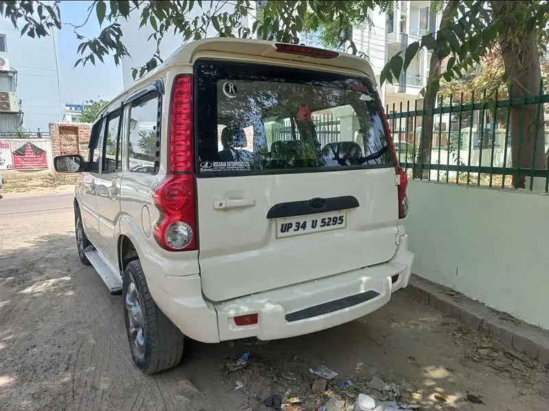 Second Hand Mahindra Scorpio [2009-2014] SLE BS-IV in Lucknow