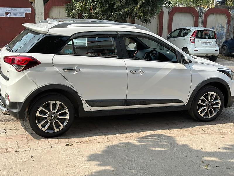 Second Hand Hyundai i20 Active 1.4 SX in Lucknow