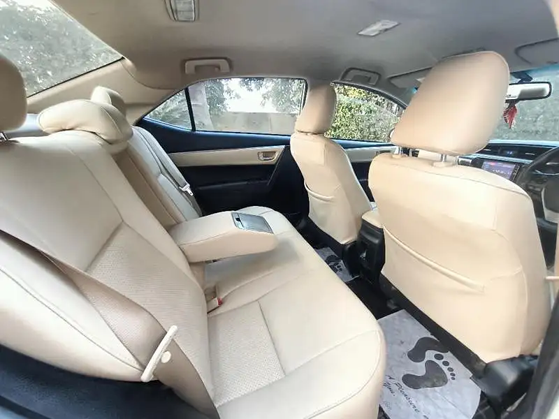 Second Hand Toyota Corolla Altis [2014-2017] GL Petrol in Delhi