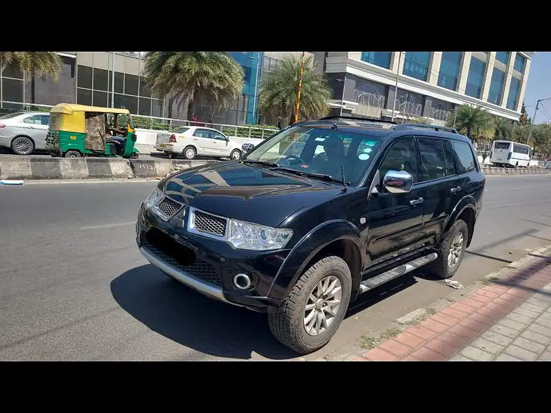 Second Hand Mitsubishi Pajero Sport 2.5 MT in Bangalore