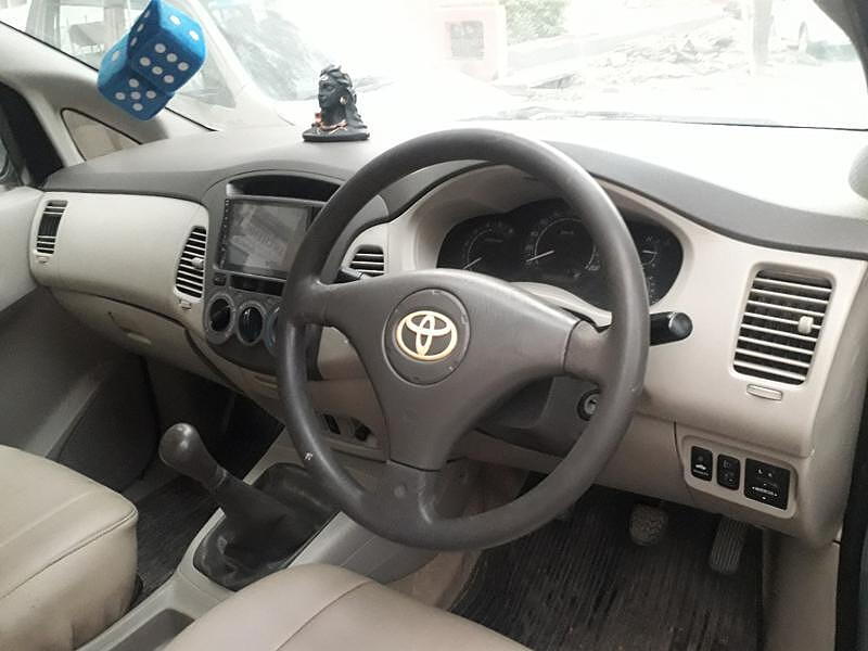 Second Hand Toyota Innova [2005-2009] 2.5 G4 7 STR in Kanpur