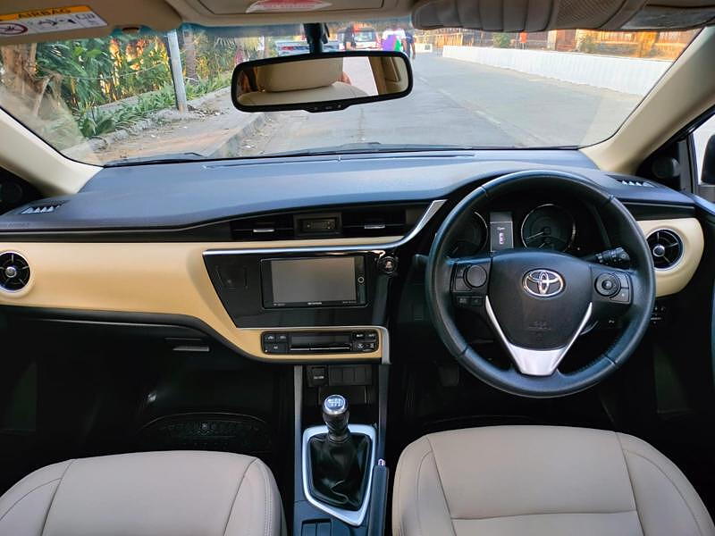 Second Hand Toyota Corolla Altis G Petrol in Mumbai