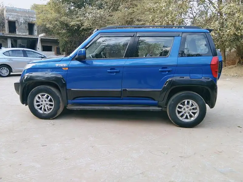 Second Hand Mahindra TUV300 [2015-2019] T8 in Delhi