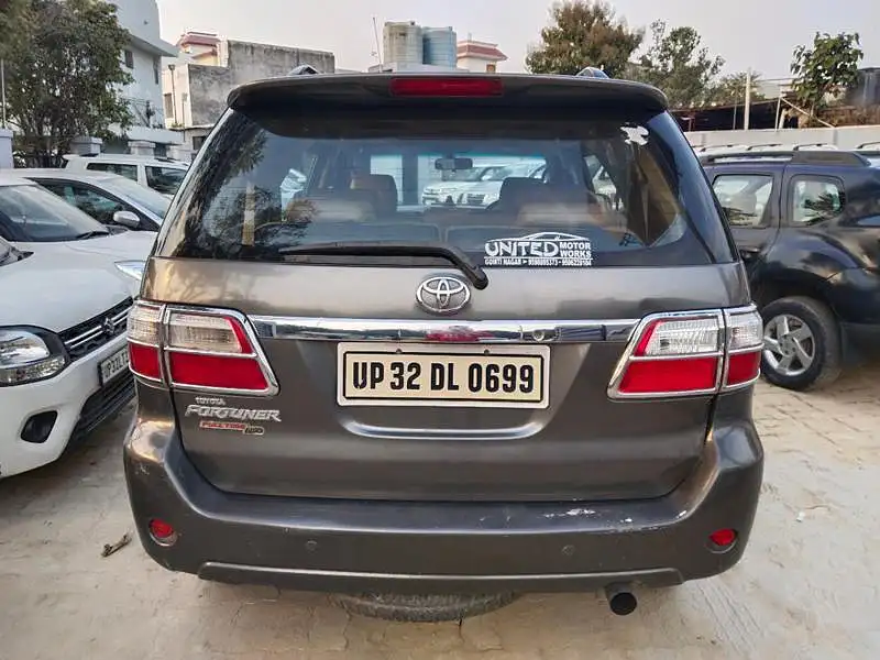 Second Hand Toyota Fortuner [2009-2012] 3.0 MT in Lucknow