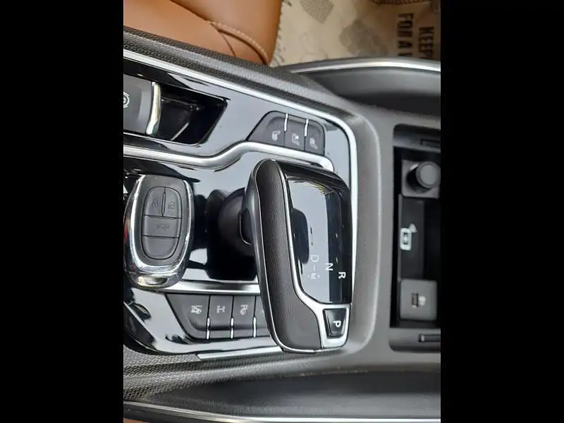 Used MG Gloster [2020-2022] Savvy 6 STR 2.0 Twin Turbo 4WD in Mumbai