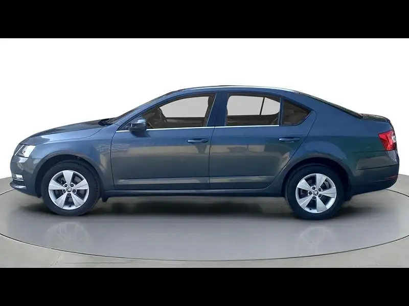 Second Hand Skoda Octavia [2017-2021] 1.8 TSI Style Plus AT [2017] in Hyderabad
