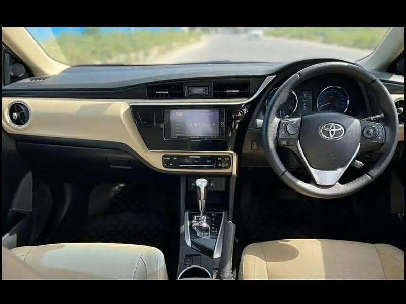 Toyota Corolla Altis [2014-2017] VL AT Petrol