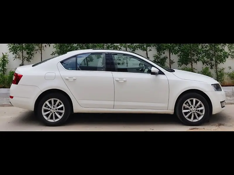 Second Hand Skoda Octavia [2017-2021] 2.0 TDI CR Style Plus AT [2017] in Hyderabad