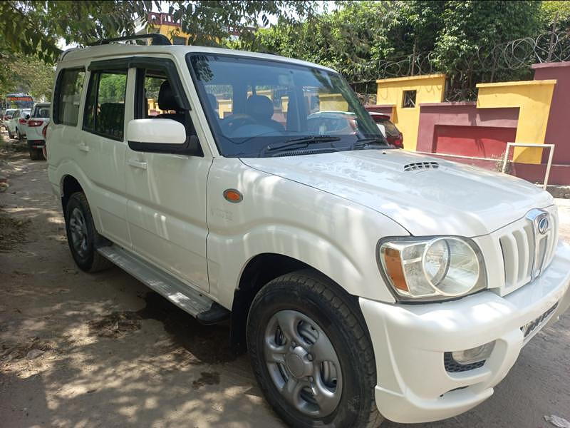 Second Hand Mahindra Scorpio [2009-2014] SLE BS-IV in Lucknow