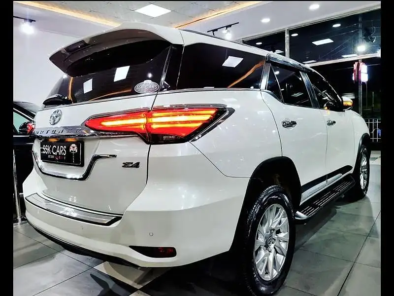 Second Hand Toyota Fortuner [2016-2021] 2.8 4x4 MT [2016-2020] in Lucknow