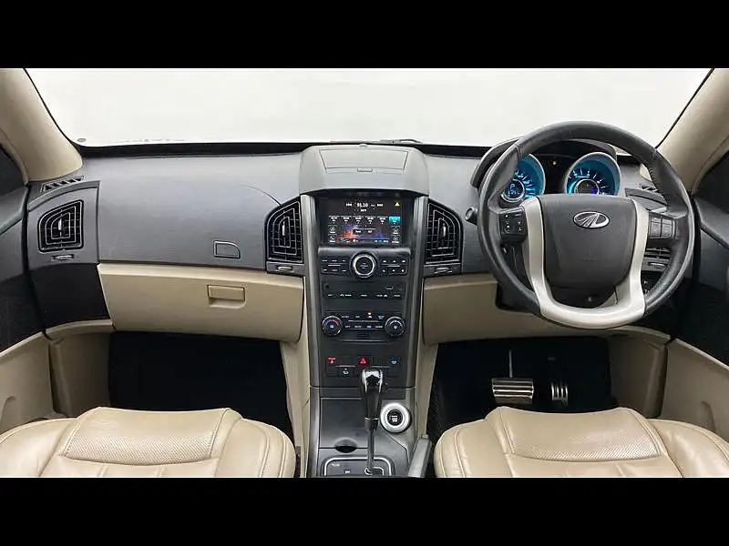 Second Hand Mahindra XUV500 [2015-2018] W10 AT in Bangalore