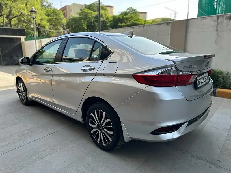 Second Hand Honda City ZX Diesel in Lucknow