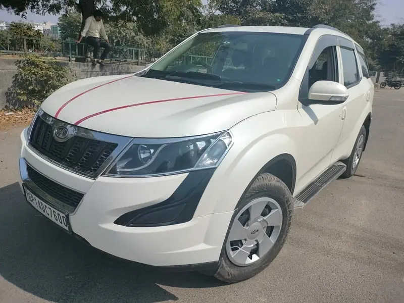 Second Hand Mahindra XUV500 [2015-2018] W4 1.99 in Noida