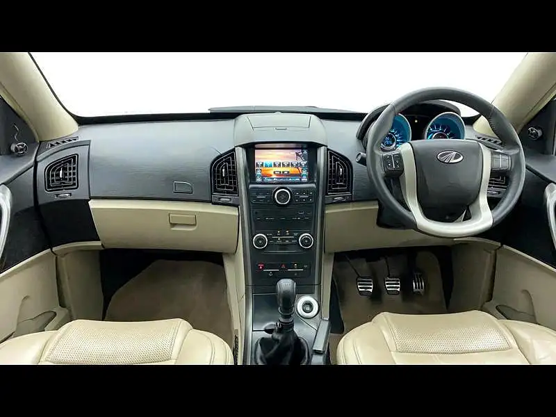 Second Hand Mahindra XUV500 [2015-2018] W10 in Kolkata