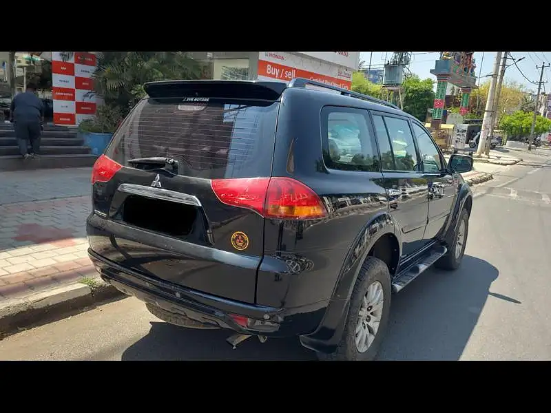 Second Hand Mitsubishi Pajero Sport 2.5 MT in Bangalore