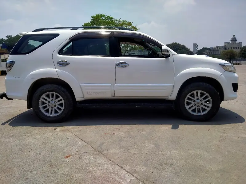 Used Toyota Fortuner [2012-2016] 4x2 AT in Lucknow