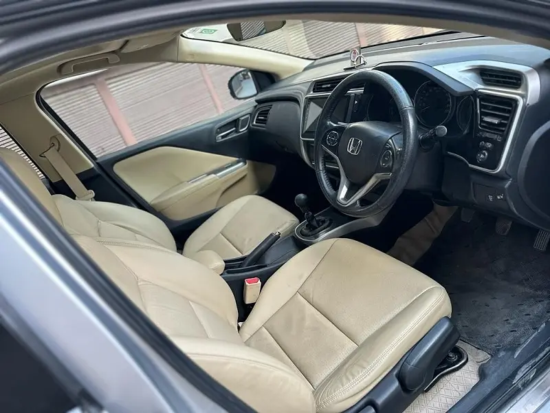 Second Hand Honda City ZX Diesel in Lucknow