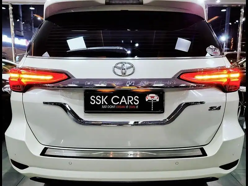 Second Hand Toyota Fortuner [2016-2021] 2.8 4x4 MT [2016-2020] in Lucknow