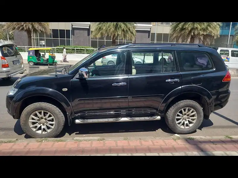 Second Hand Mitsubishi Pajero Sport 2.5 MT in Bangalore
