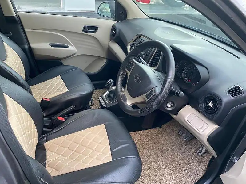 Used Hyundai Santro Sportz AMT in Lucknow