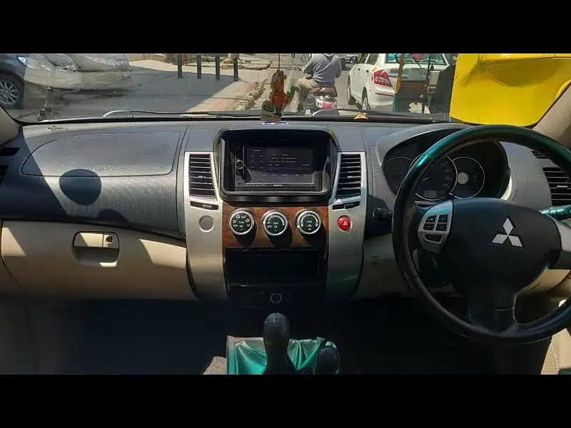 Second Hand Mitsubishi Pajero Sport 2.5 MT in Bangalore