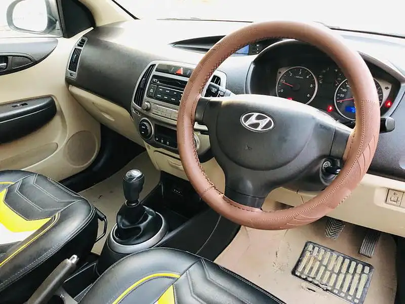 Second Hand Hyundai i20 [2012-2014] Magna 1.4 CRDI in Surat
