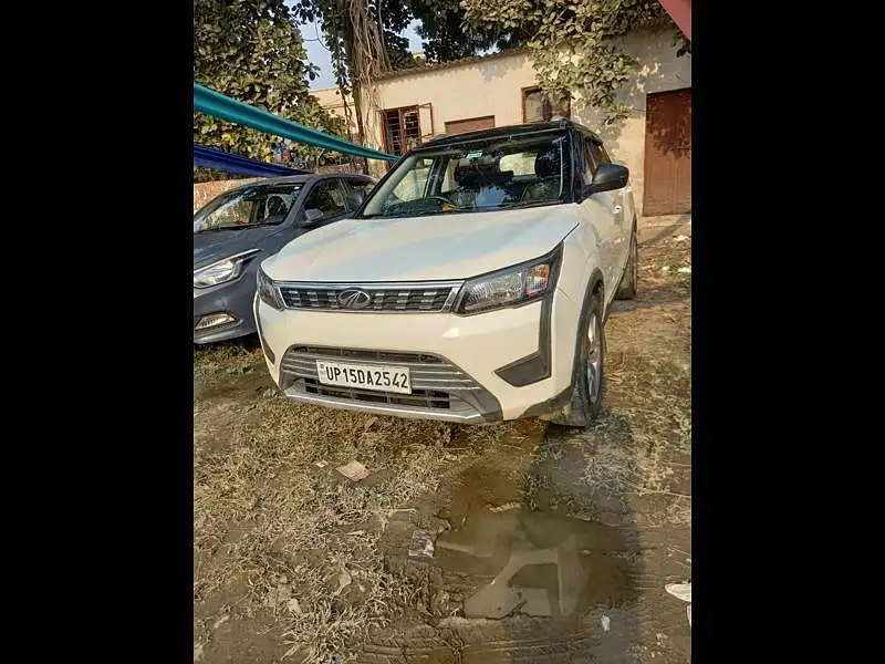 Second Hand Mahindra XUV300 1.2 W4 [2019-2019] in Meerut