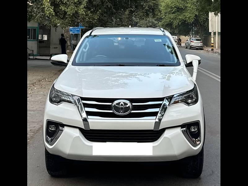 Used 2018 Toyota Fortuner [2016-2021] 2.8 4x4 AT [2016-2020] for sale at Rs. 30,50,000 in Delhi