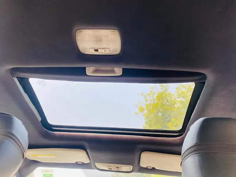 Second Hand Mahindra XUV500 [2015-2018] W6 in Lucknow