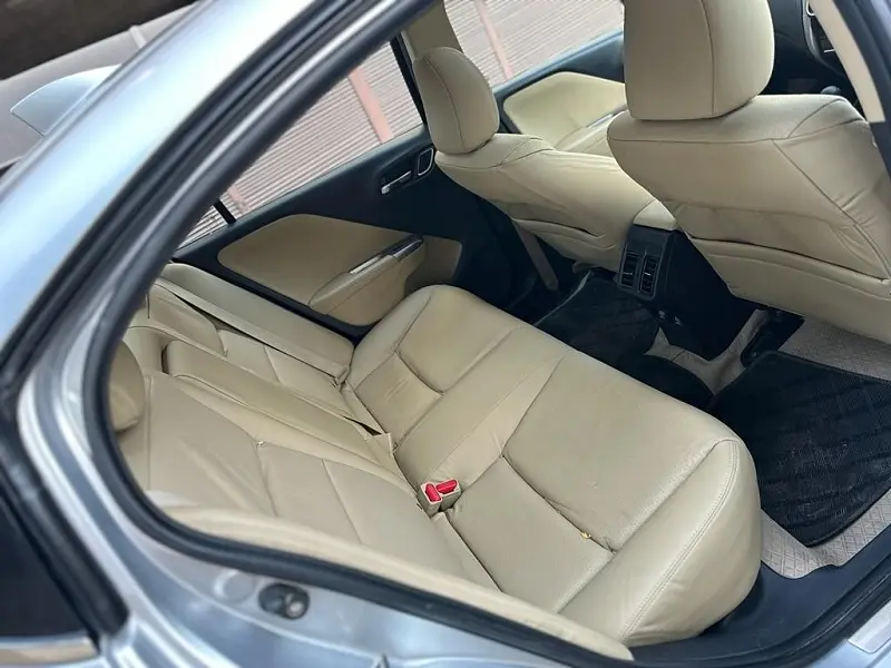 Second Hand Honda City ZX Diesel in Lucknow
