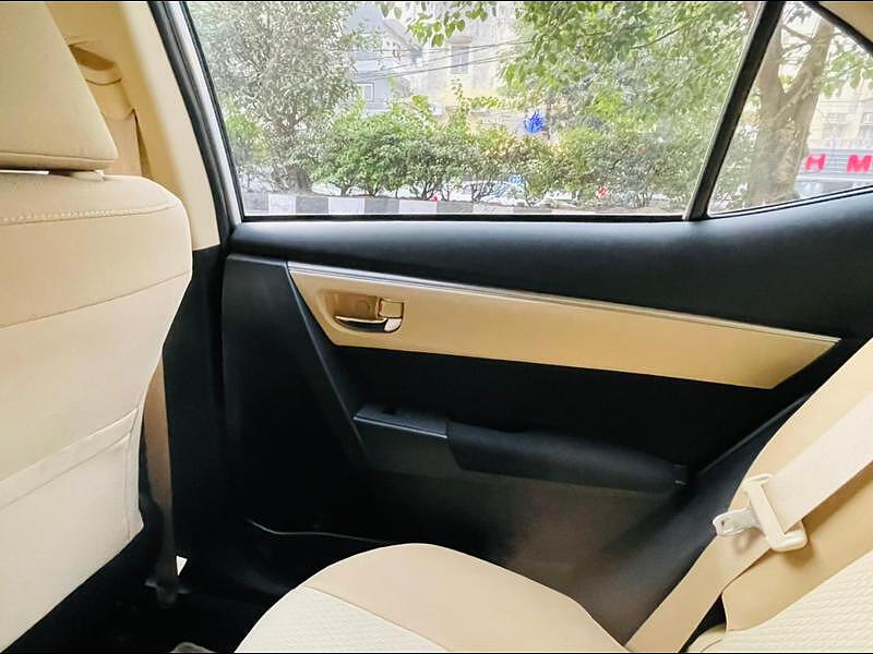 Second Hand Toyota Corolla Altis [2014-2017] GL Petrol in Delhi