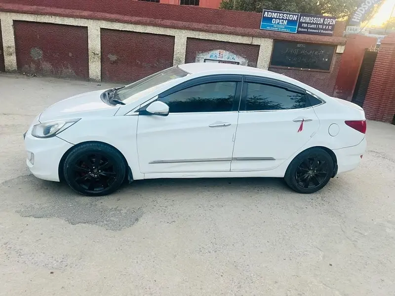 Second Hand Hyundai Verna [2011-2015] Fluidic 1.6 CRDi SX Opt AT in Kanpur