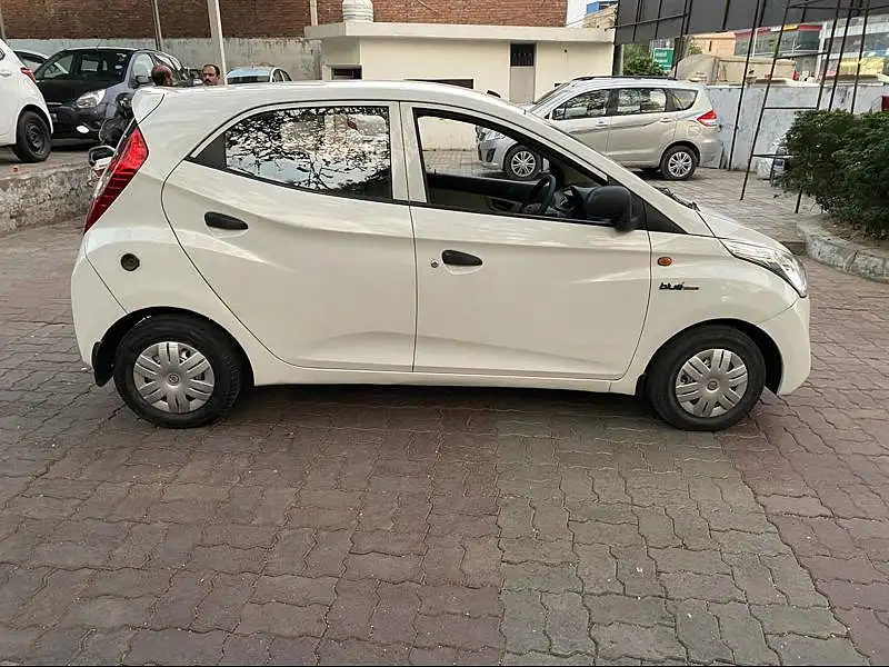 Second Hand Hyundai Eon Era + LPG in Lucknow