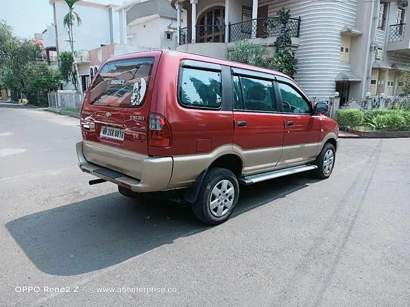 Second Hand Chevrolet Tavera Neo 3-10 STR BS-III in Kolkata